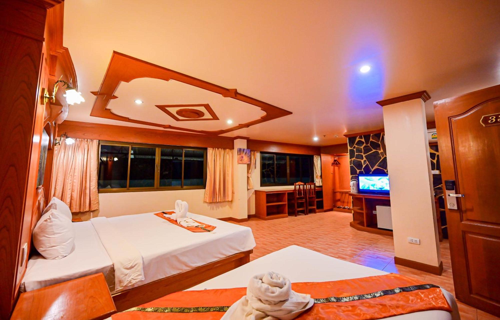 Tiger Complex Hotel Patong Exterior foto