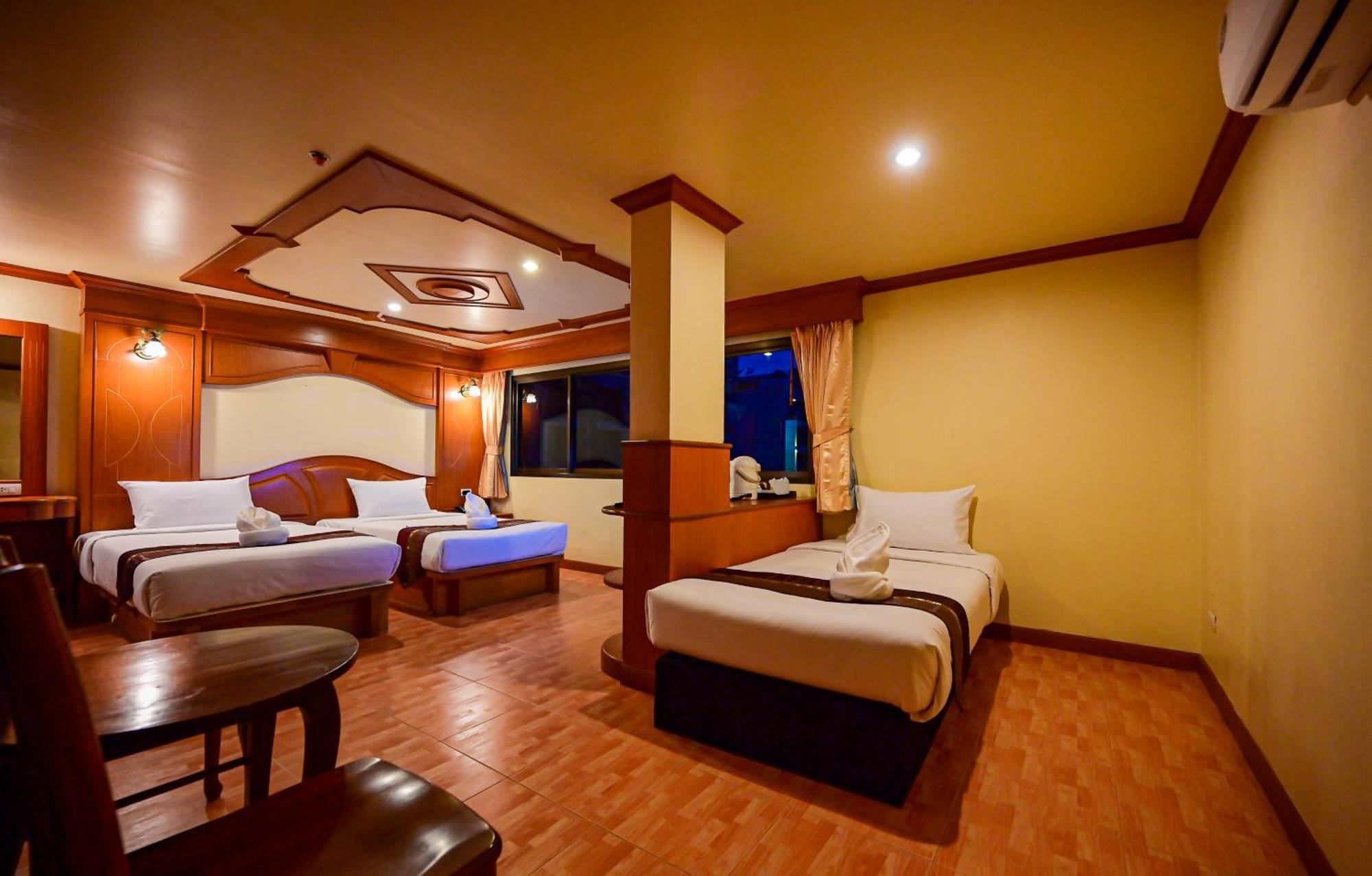 Tiger Complex Hotel Patong Exterior foto