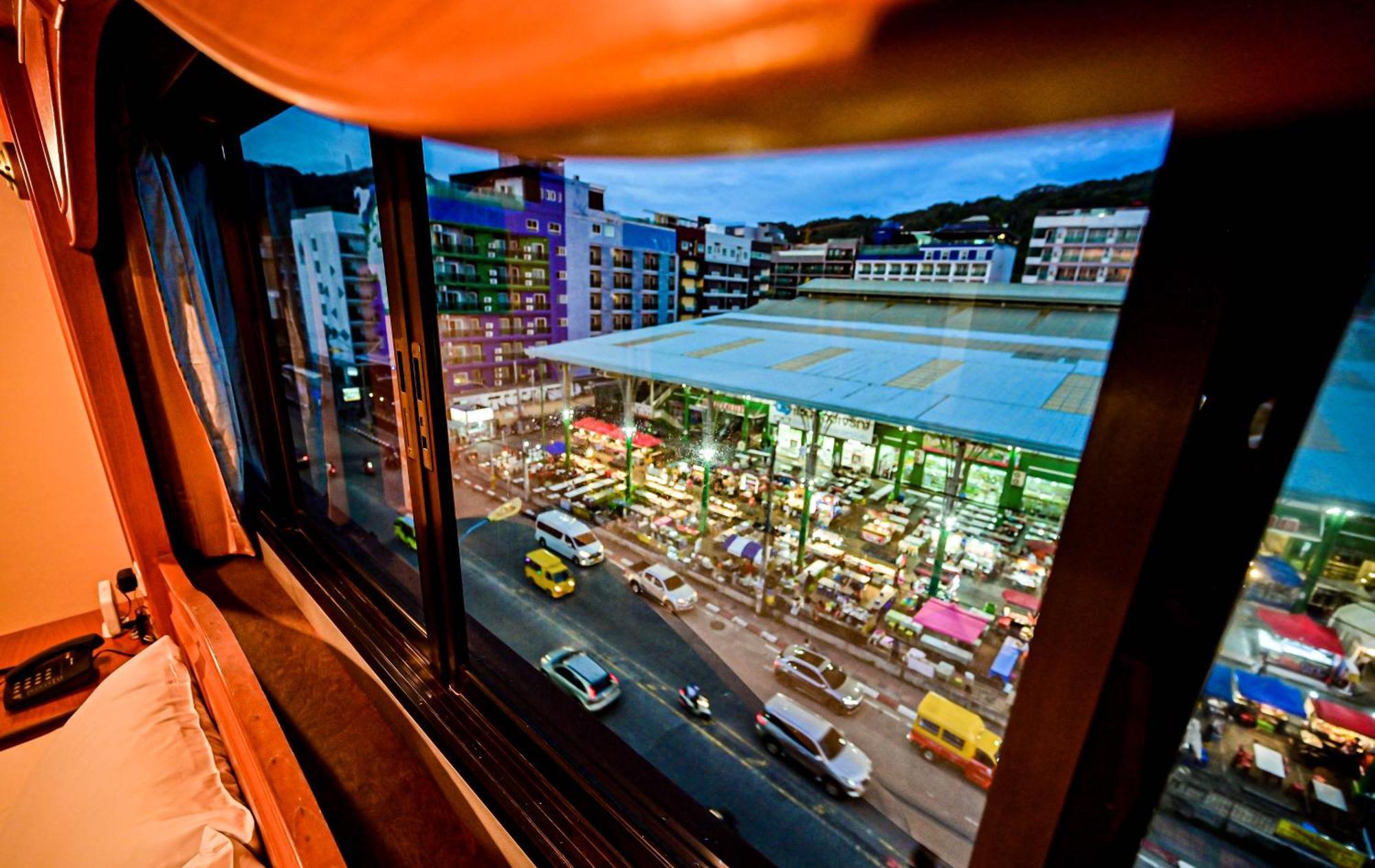 Tiger Complex Hotel Patong Exterior foto